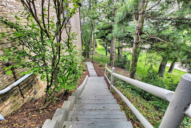 410 Lorenzo Ln, Hempfield Twp, PA 15642 - view of property's community