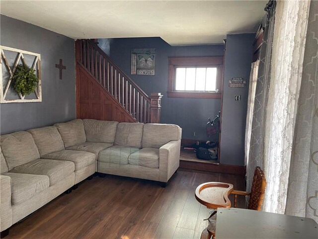 705 E Lutton St, New Castle/4Th, PA 16101 - photo 5