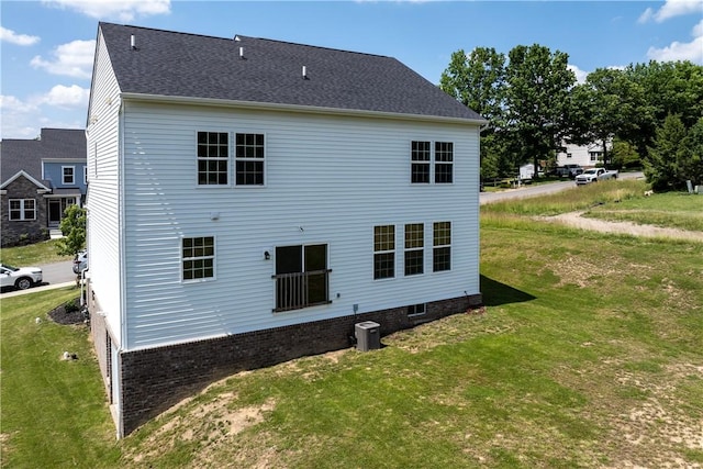829 Frickwood Dr, South Park, PA 15129 - rear view of property with a yard
