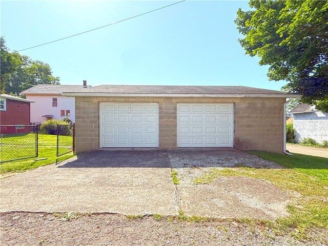 208 Beale Ave, Leechburg Boro, PA 15656 - view of detached garage