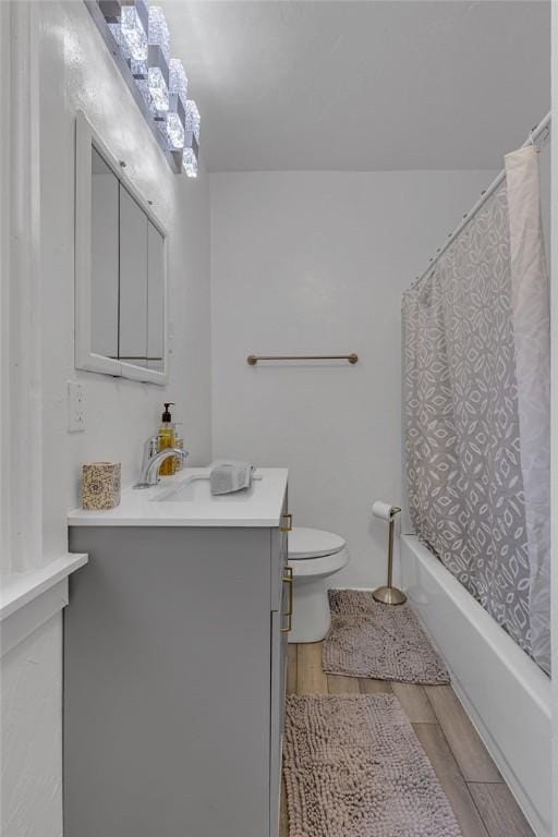 1104 Allegheny St, New Brighton, PA 15066 - bathroom with vanity, shower / bathtub combination with curtain, and wood finished floors