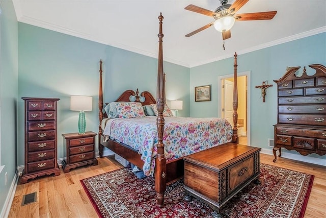 1303 Shinnecock Ct, Adams Twp, PA 16046 - bedroom with wood finished floors, ornamental molding, a ceiling fan, and ensuite bathroom
