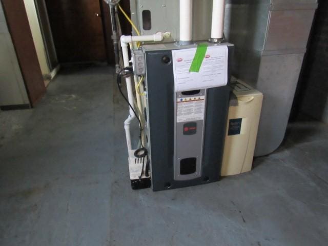 1019 Franklin St, Mckeesport, PA 15132 - view of utility room