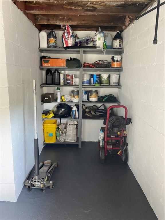 118 Delaware Ave, Scottdale, PA 15683 - view of storage