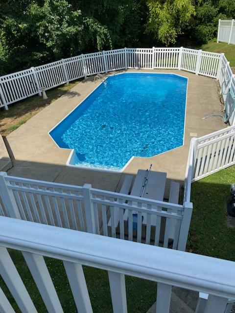 204 Farmcrest Dr, North Fayette, PA 15071 - photo 2