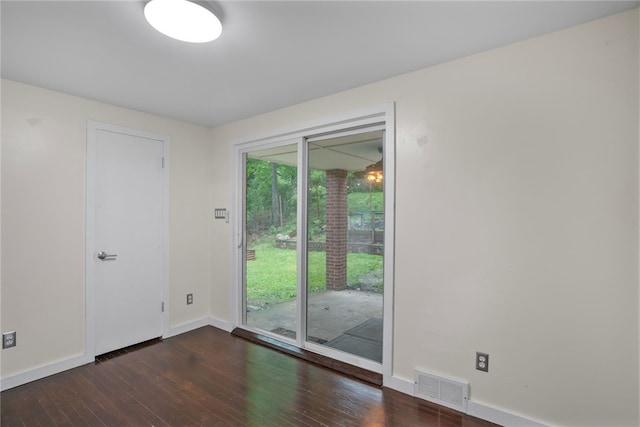 1809 Rosedale St, Verona, PA 15147 - spare room featuring dark wood finished floors and baseboards