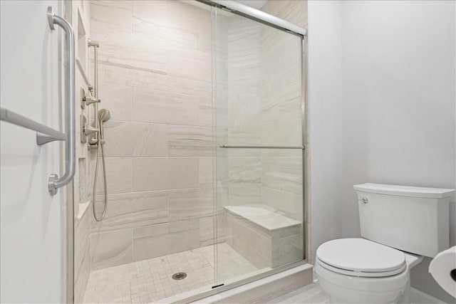 103 Spring Valley Dr, Jackson Twp, PA 16063 - bathroom with toilet and a shower stall
