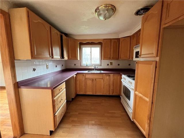 5601 Rodgers St, Lincoln Place, PA 15207 - photo 7
