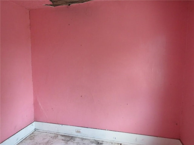 546 Ridge Ave, New Kensington, PA 15068 - spare room featuring baseboards