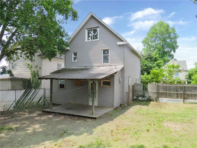 546 Ridge Ave, New Kensington, PA 15068 - photo 2