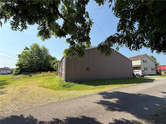 00 Cranberry Ln, Carmichaels/Cumblnd, PA 15320 - view of pole building featuring a lawn