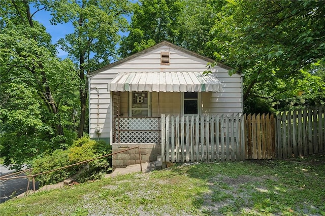 203 Clever Ave, Mckees Rocks, PA 15136 - view of front of home