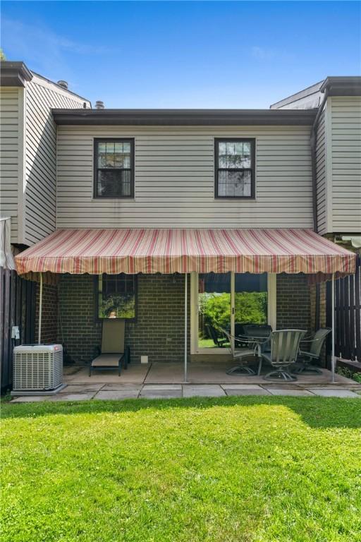 7376 Beacon Hill Dr, Wilkinsburg, PA 15221 - photo 10