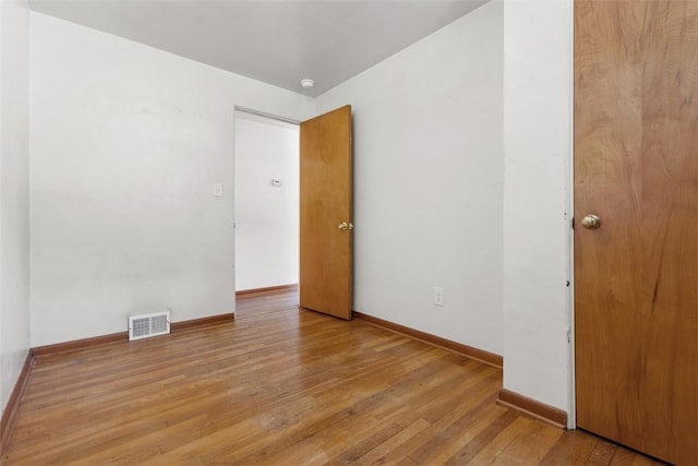 809 Sleepy Hollow Rd, Castle Shannon, PA 15234 - spare room featuring wood finished floors and a smoke detector