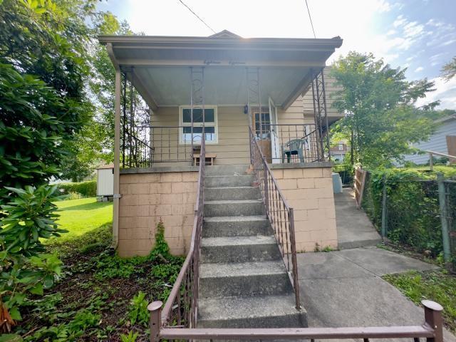 1818 Beaver Rd, Ambridge, PA 15003 - photo 1