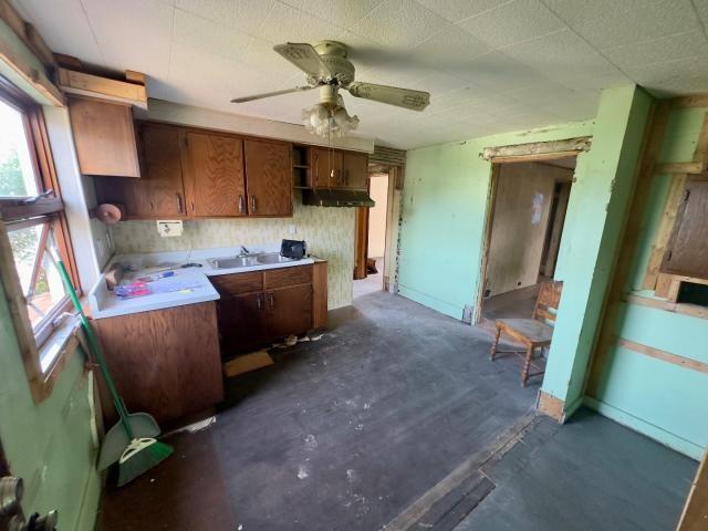 1818 Beaver Rd, Ambridge, PA 15003 - photo 7