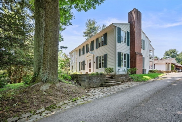 904-906 Blackburn Rd, Sewickley Heights, PA 15143 - view of front facade featuring a chimney