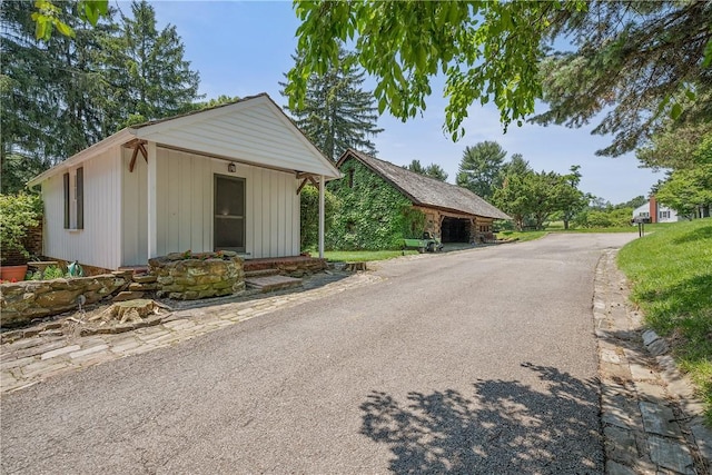 904-906 Blackburn Rd, Sewickley Heights, PA 15143 - view of asphalt street