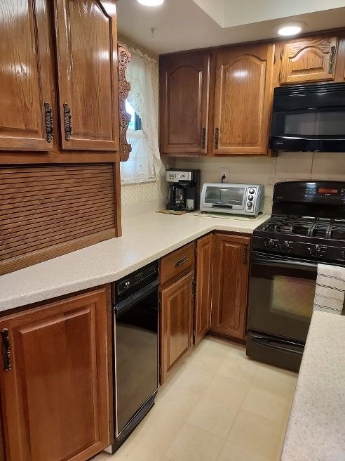 536 Anderson Ave, Plum Boro, PA 15239 - photo 12