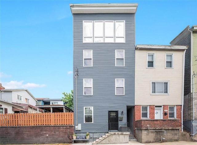 323 Downing St, Polish Hill, PA 15219 - photo 1