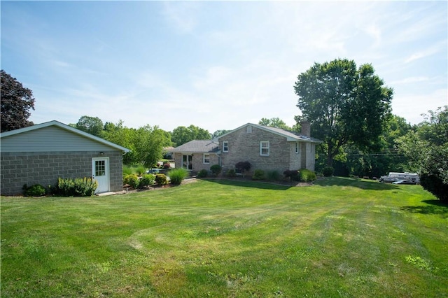 101 Lynne Dr, Big Beaver, PA 15010 - view of green lawn