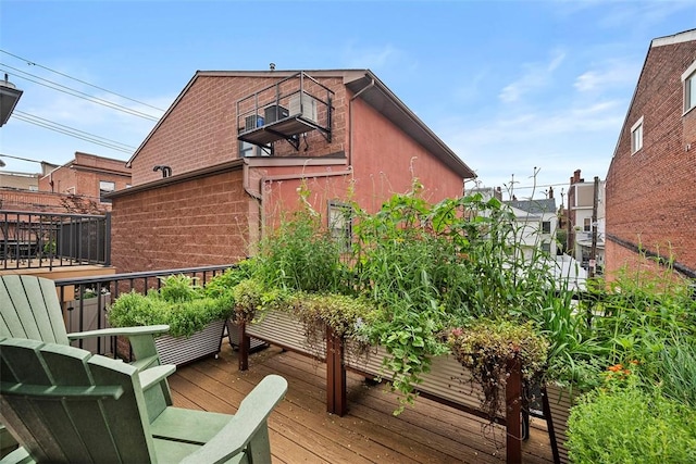 246 42nd St, Lawrenceville, PA 15201 - view of wooden deck