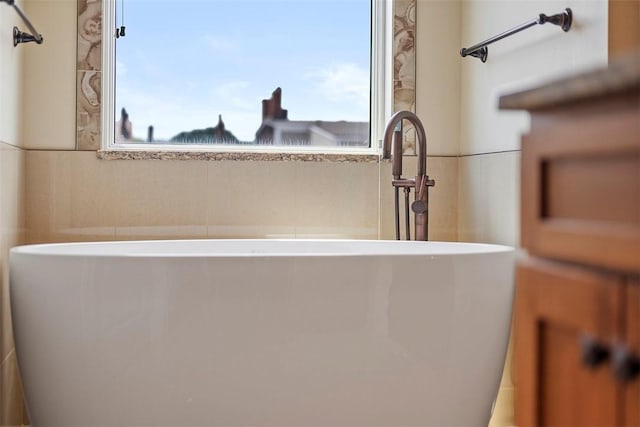 246 42nd St, Lawrenceville, PA 15201 - bathroom view of a bathtub