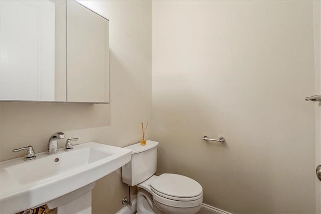 441 Roebling Ct, Cranberry Twp, PA 16066 - half bathroom featuring baseboards