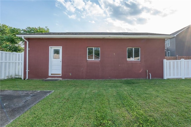 563 Edward St, Derry Twp, PA 15650 - back of property with concrete block siding