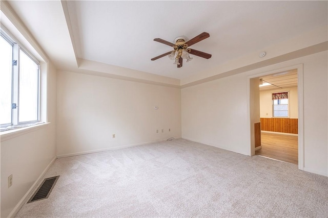 3240 Rothpletz St, Marshall Shadeland, PA 15212 - unfurnished room featuring a ceiling fan, a tray ceiling, carpet floors, and a smoke detector
