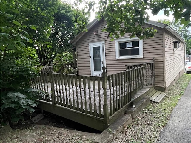 216 W Virginia Way, Jeannette, PA 15644 - photo 1