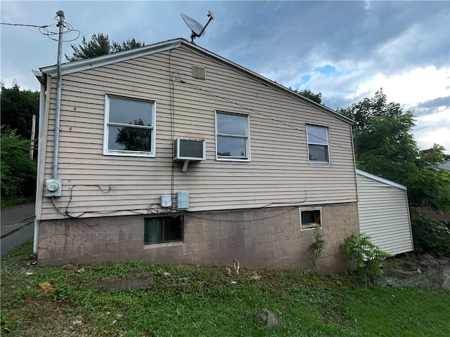 216 W Virginia Way, Jeannette, PA 15644 - photo 2