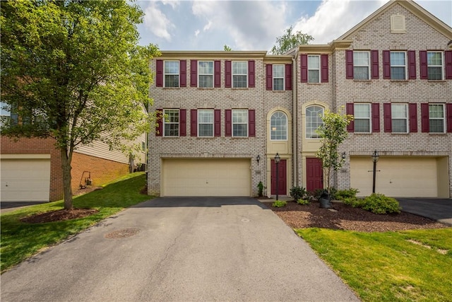 135 Aidan Ct, Brookline, PA 15226 - photo 1