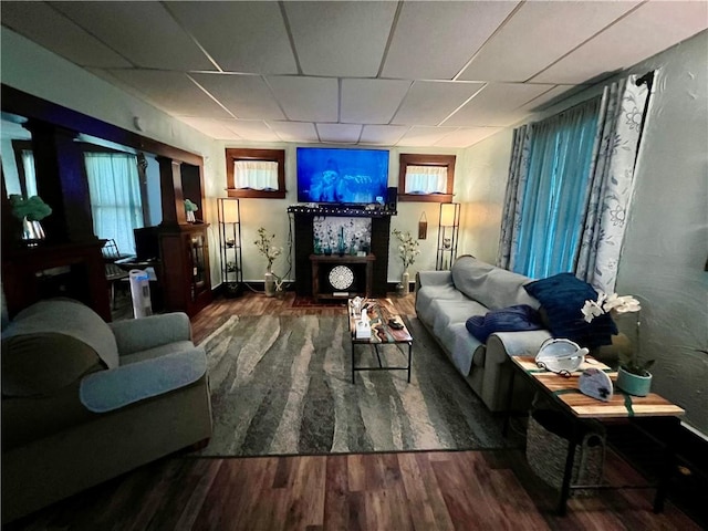 12 N Lee Ave, New Castle/6Th, PA 16101 - living area with wood finished floors