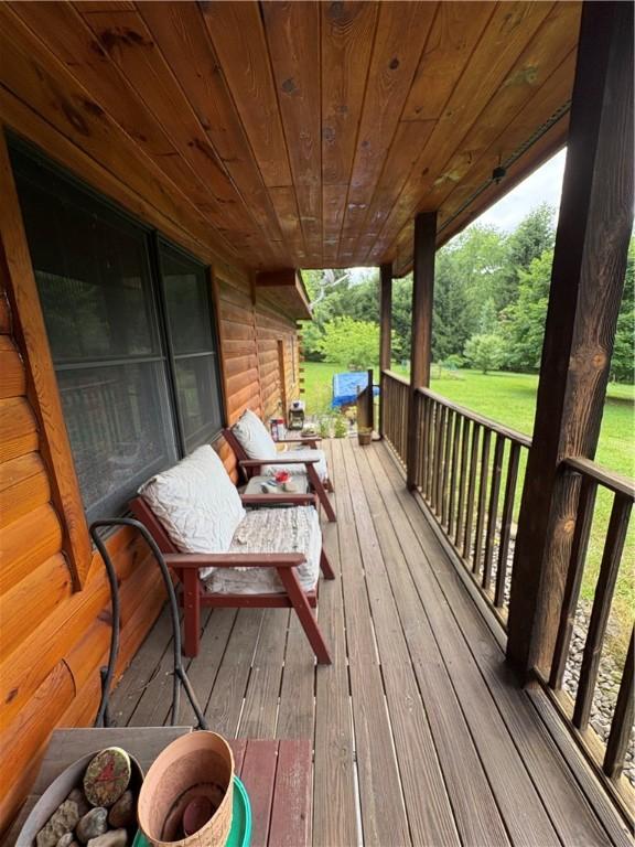 1530 Washington Rd, Washington Twp, PA 15613 - porch with a lawn
