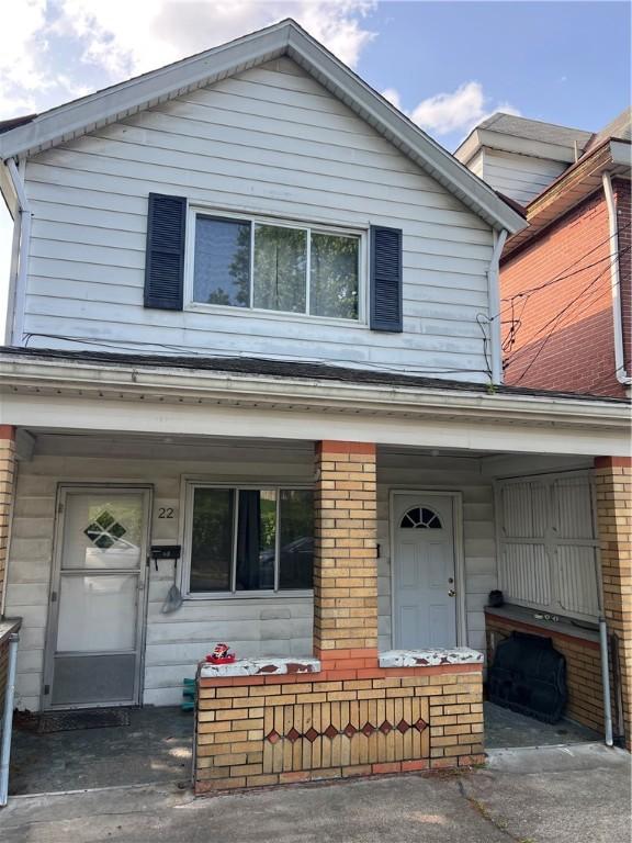 22 Harlem Ave, Mckees Rocks, PA 15136 - view of front of property with a porch