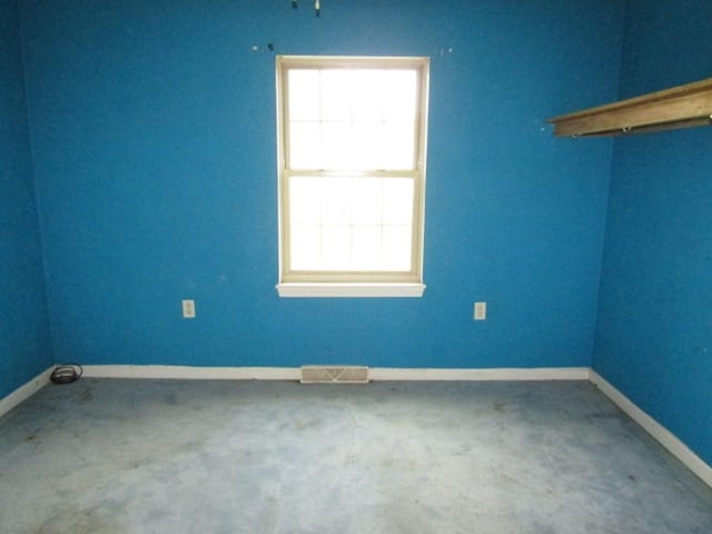 458 Wendel Rd, Hempfield Twp, PA 15642 - carpeted spare room with baseboards