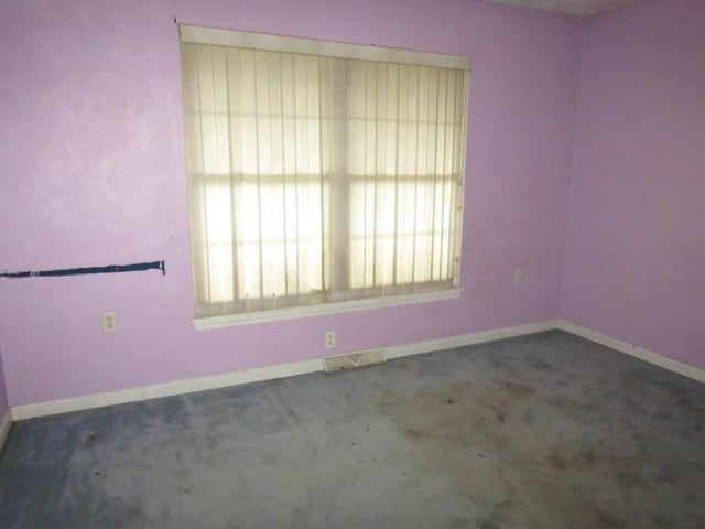 458 Wendel Rd, Hempfield Twp, PA 15642 - carpeted spare room with baseboards