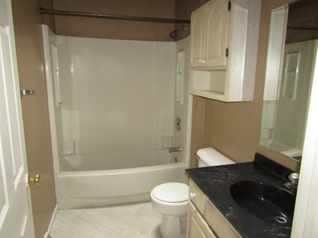 458 Wendel Rd, Hempfield Twp, PA 15642 - full bath featuring vanity and bathtub / shower combination