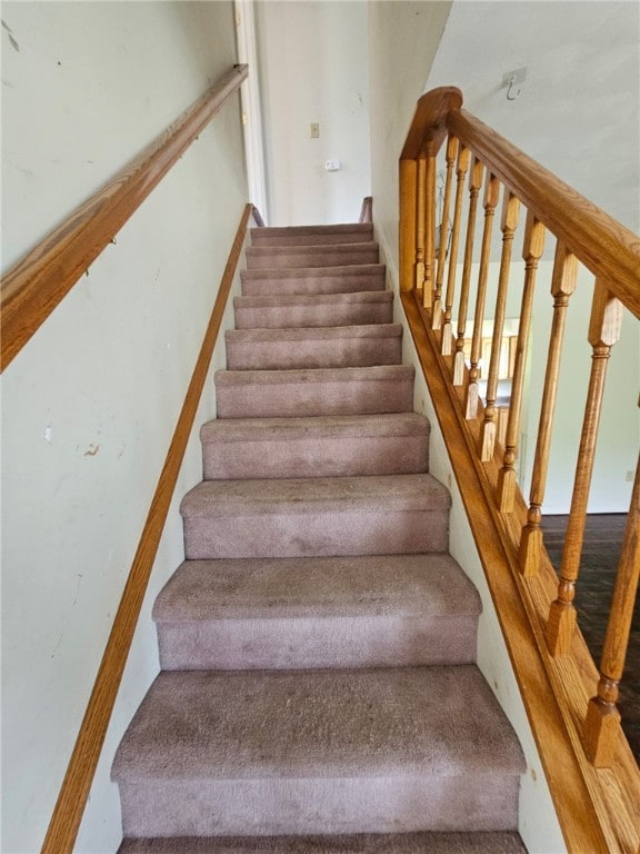 120 Upper Clinton St, Canoe/Banks Twps, PA 15772 - view of staircase