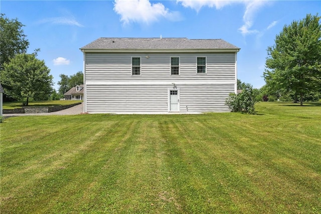 202 Ringneck Meadow Dr, Worth Twp, PA 16057 - back of house featuring a yard