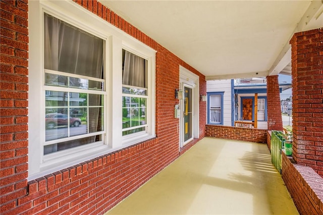 429 S Center Ave, Somerset Boro, PA 15501 - view of covered porch