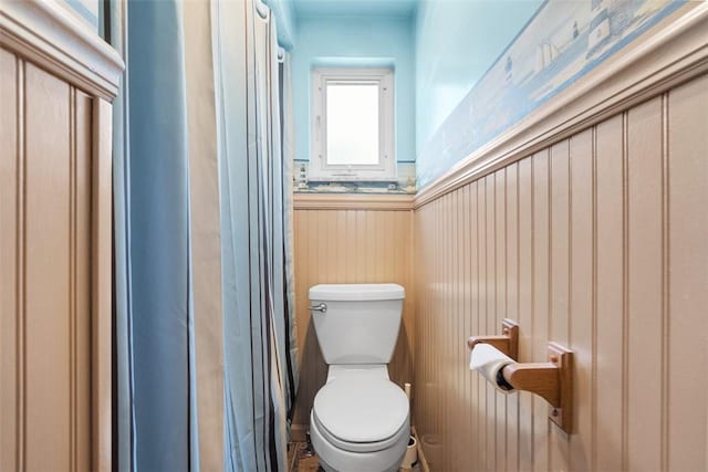 310 Columbia Ave, West View, PA 15229 - bathroom with toilet and wainscoting