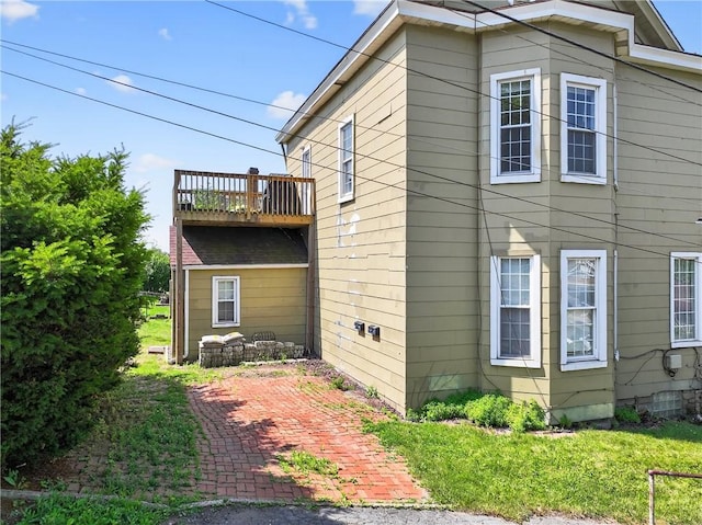 201 La Belle St, Mt Washington, PA 15211 - view of side of home featuring a balcony