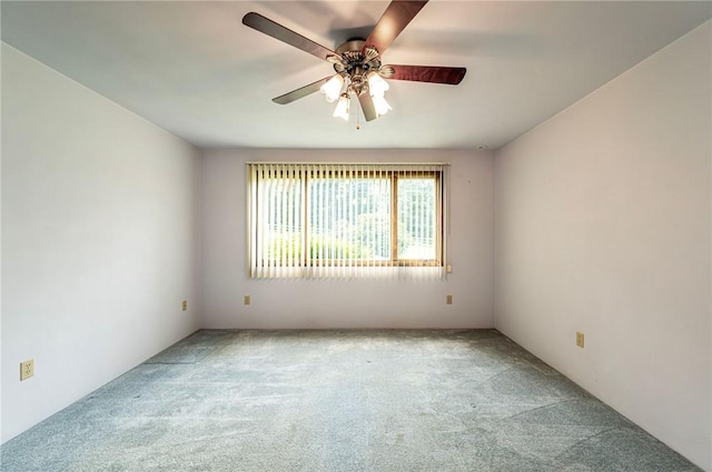 483 Twin Lakes Rd, Unity Twp, PA 15650 - carpeted spare room featuring a ceiling fan