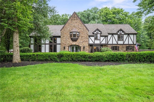 633 Westminster Rd, Hermitage, PA 16148 - english style home with a front yard