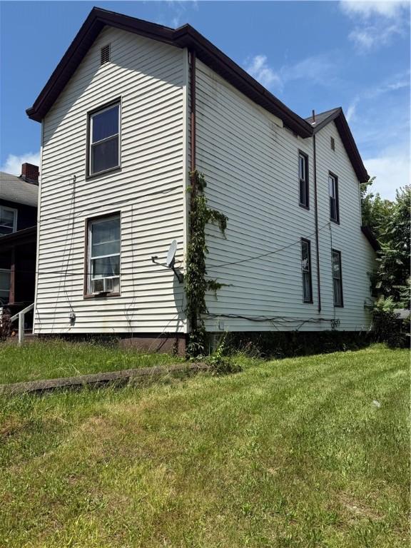 347 Shaw St, New Castle, PA 16101 - photo 3