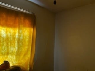 347 Shaw St, New Castle, PA 16101 - photo 17