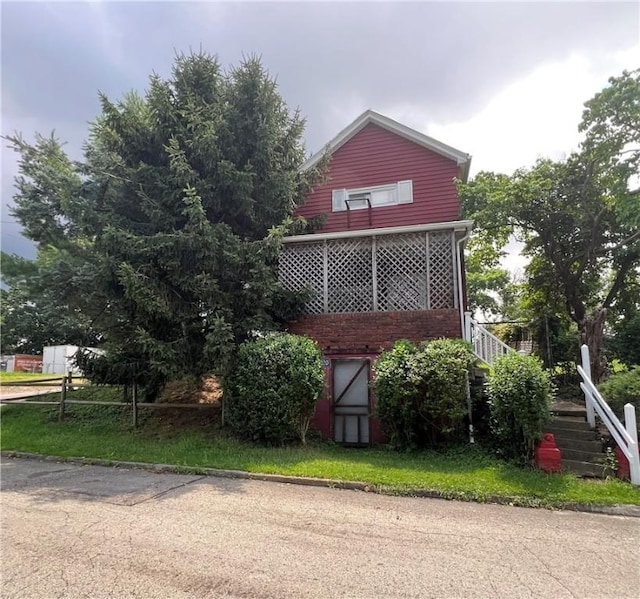 2220 Cronemeyer St, Mckeesport, PA 15132 - view of front facade featuring stairs