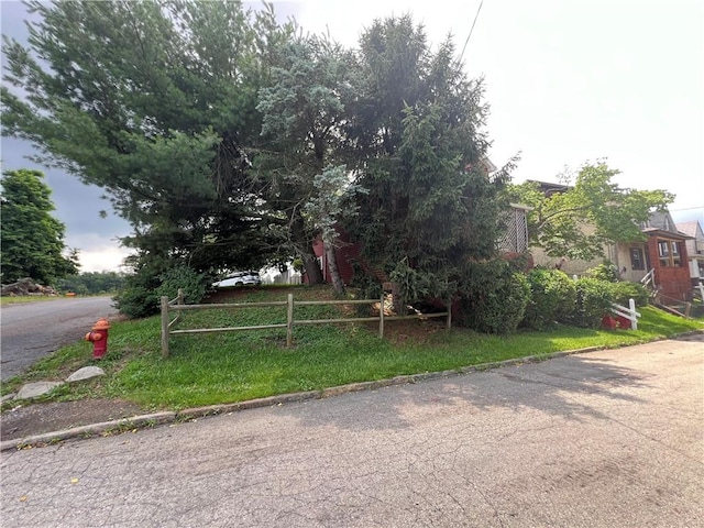2220 Cronemeyer St, Mckeesport, PA 15132 - view of obstructed view of property
